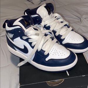 Jordan 1 MID (PS) Kids size 12c